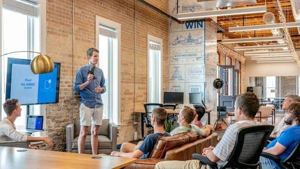 10 Activités Innovantes Proposées par Notre Agence de Team Building pour Renforcer l'Esprit d'Équipe
